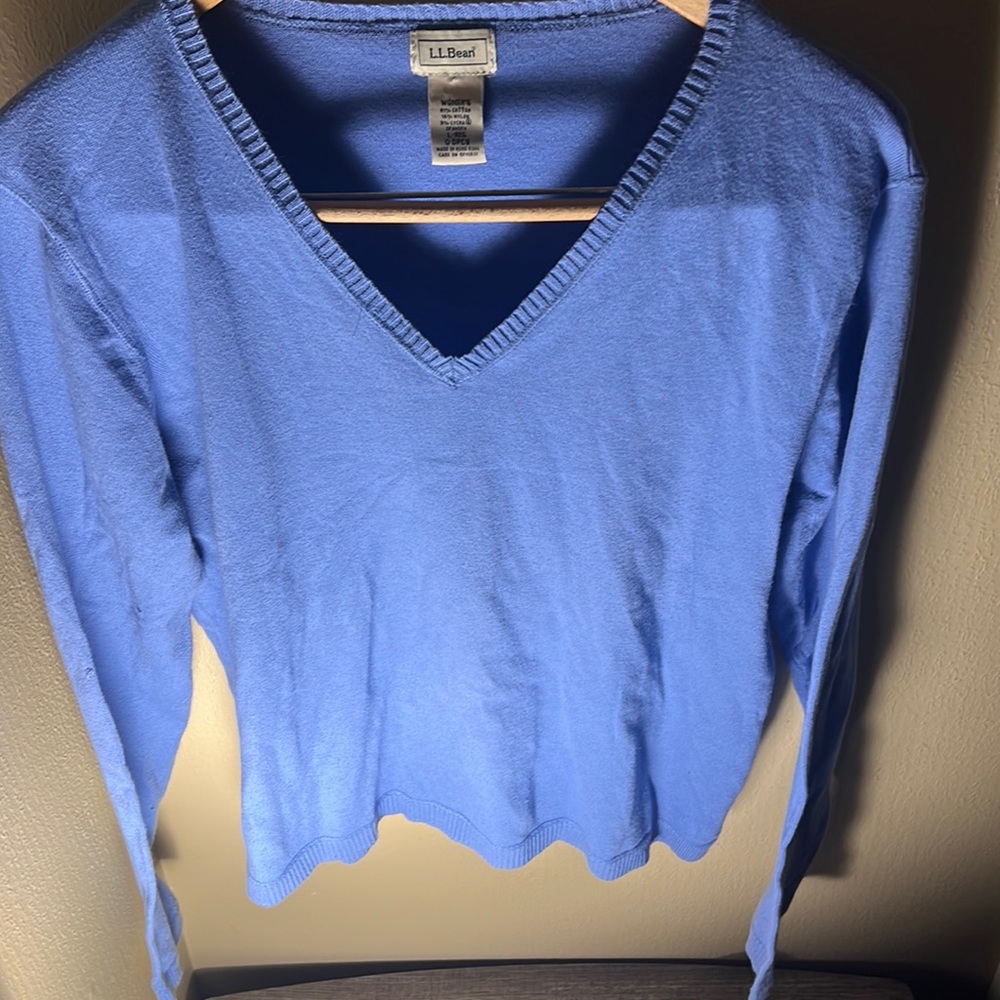 LL Bean Women’s V Neck Sweater Color Blue Size Large